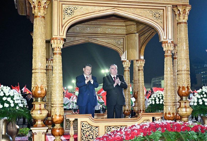 習(xí)近平抵達(dá)杜尚別開(kāi)始對(duì)塔吉克斯坦進(jìn)行國(guó)事訪問(wèn)「相關(guān)圖片」